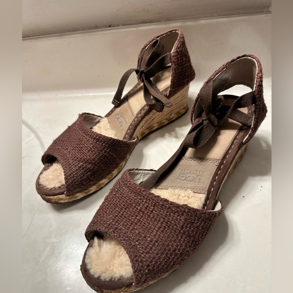 UGG Women's Chocolate Brown Espadrille Wedges Size 9